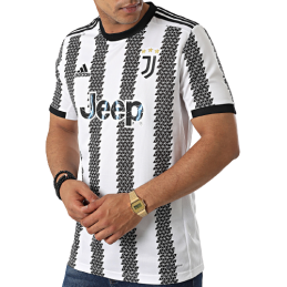 Achat tenue clubs et nations Adidas face portée