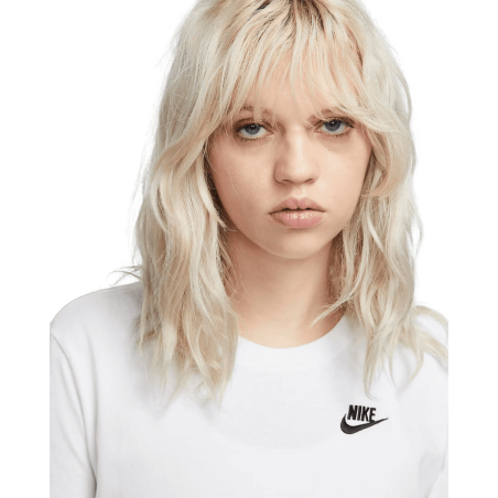 Achat T-shirt Nike Femme CLUB Blanc détails col